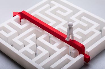 figure crossing maze